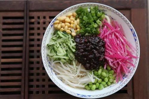 娱乐吃瓜酱暖心吃面,品味生活,共享美好时光